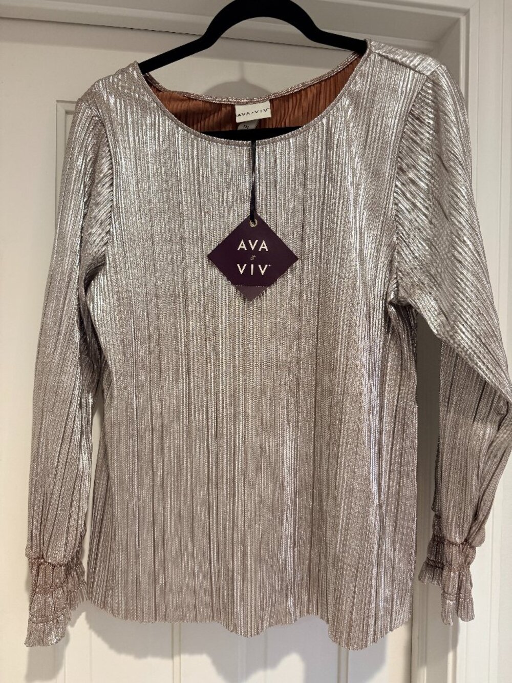 NWT Ava & Viv XXL Metallic Silver Pleated Long Sleeve Party Top